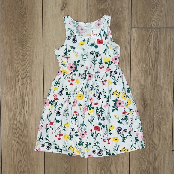 H&M Other - 🛍️ 4 for $20 🛍️ - NWT - H&M Kids Floral Dress - White with Multicolour